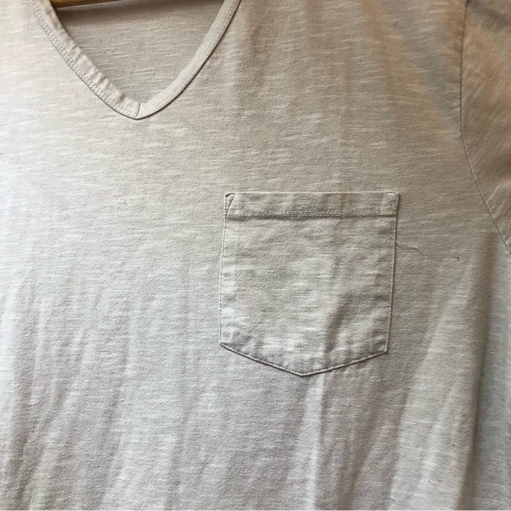 Men’s pocket tee, white